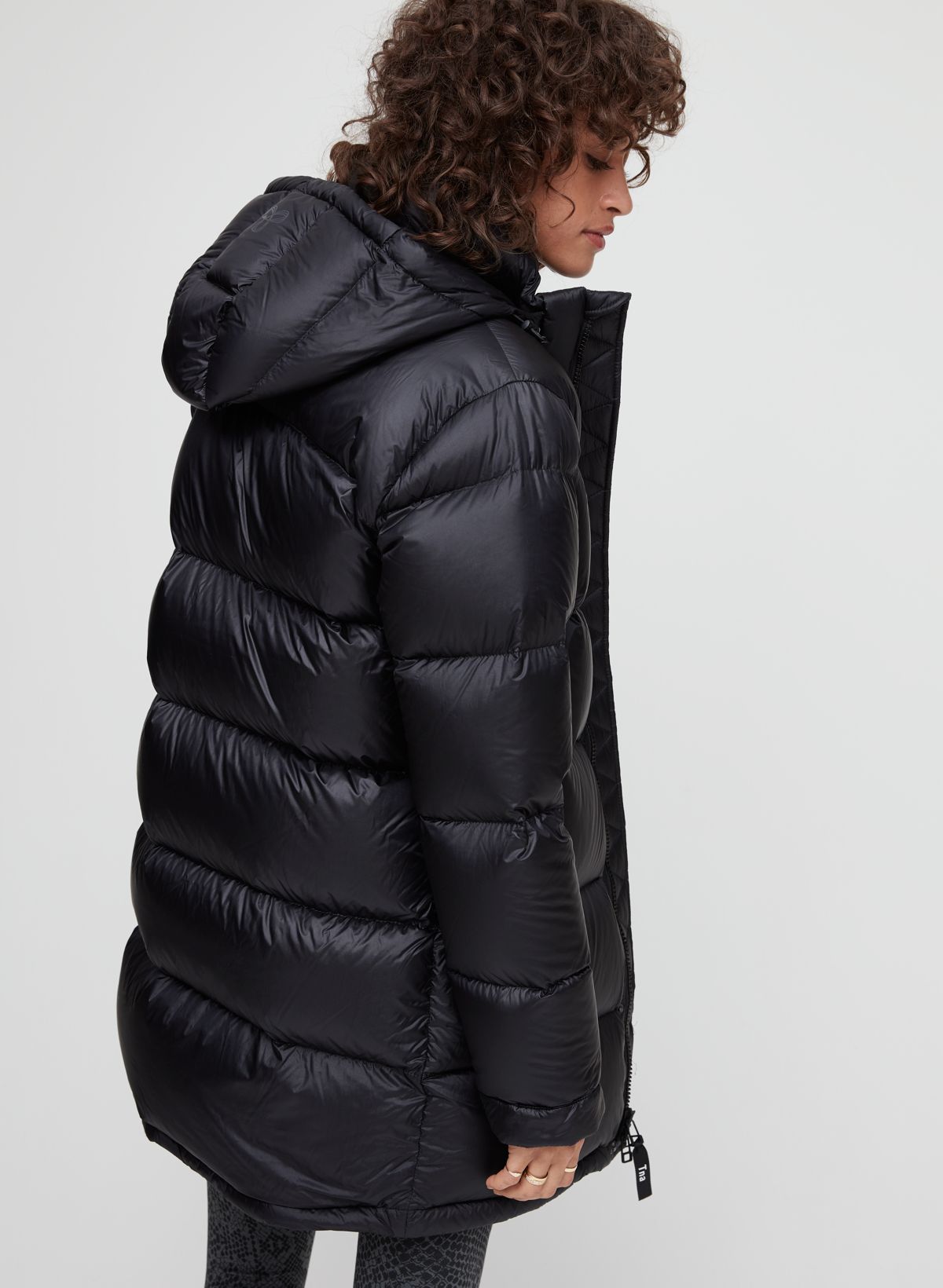 Aritzia super puff mid in Fatigue : r/Aritzia