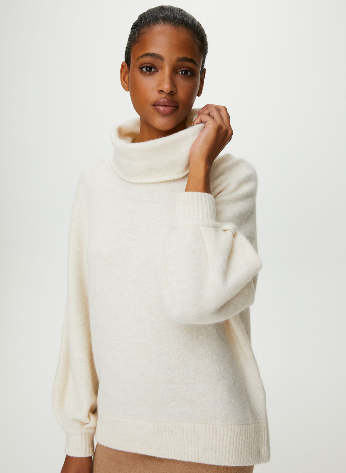 Aritzia turtleneck sale sweater