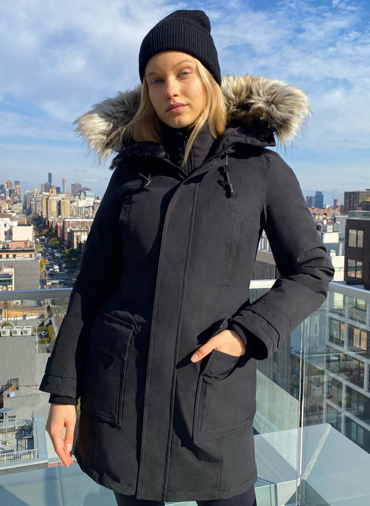 Aritzia bancroft parka review sale