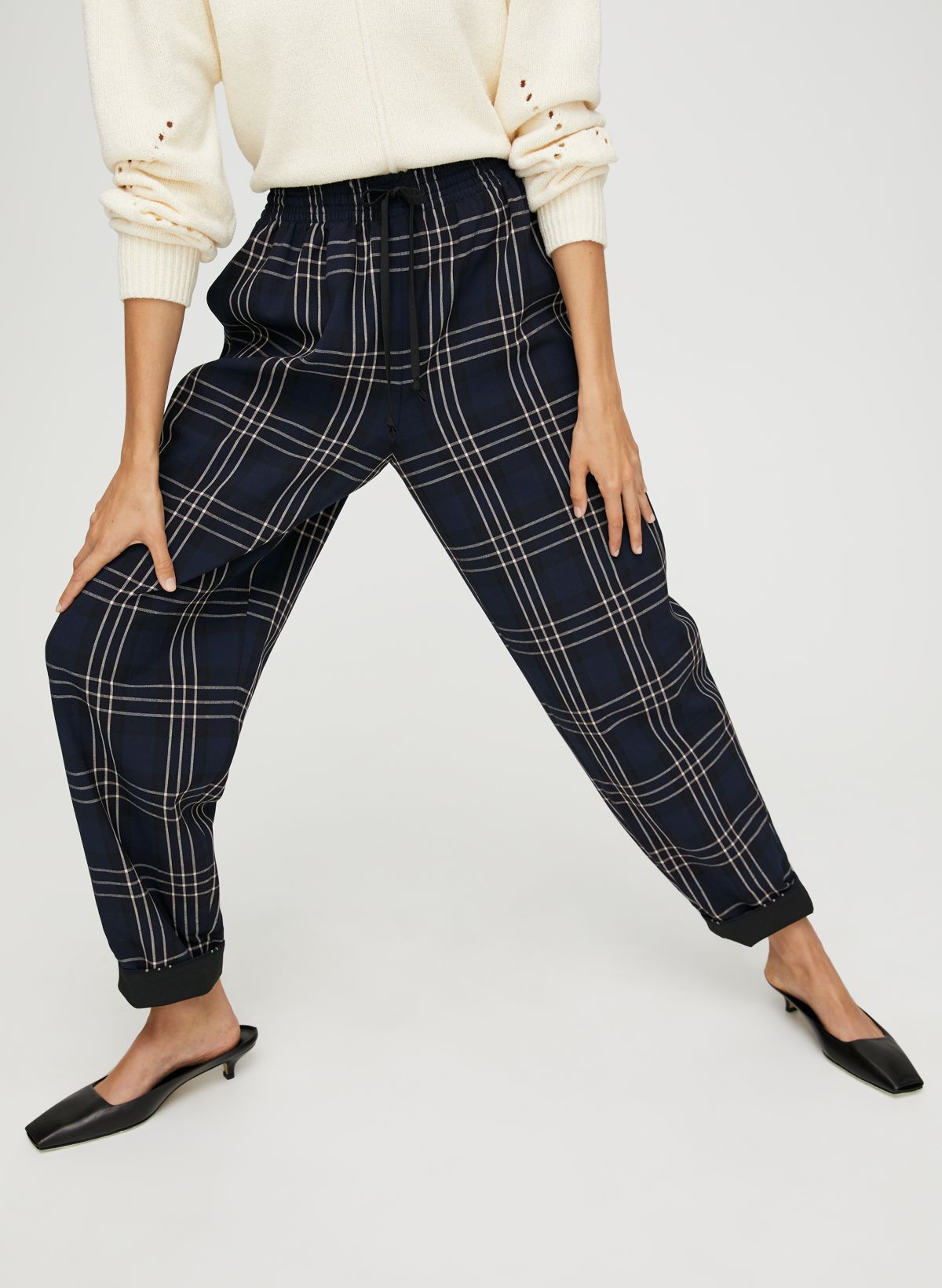 Aritzia hot sale plaid pants