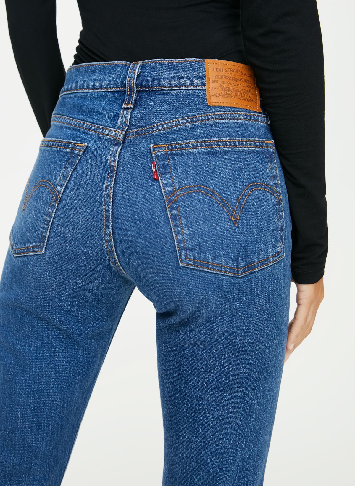 Levi's deals wedgie aritzia