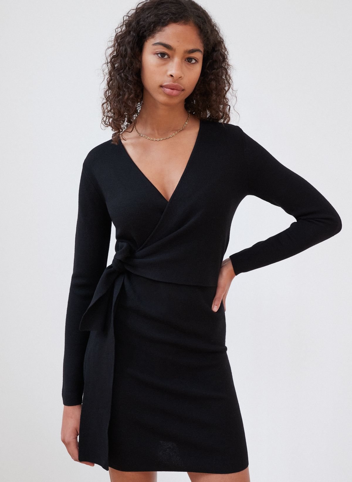 Aritzia Babaton 100% silk long sleeve tie waist mini black dress