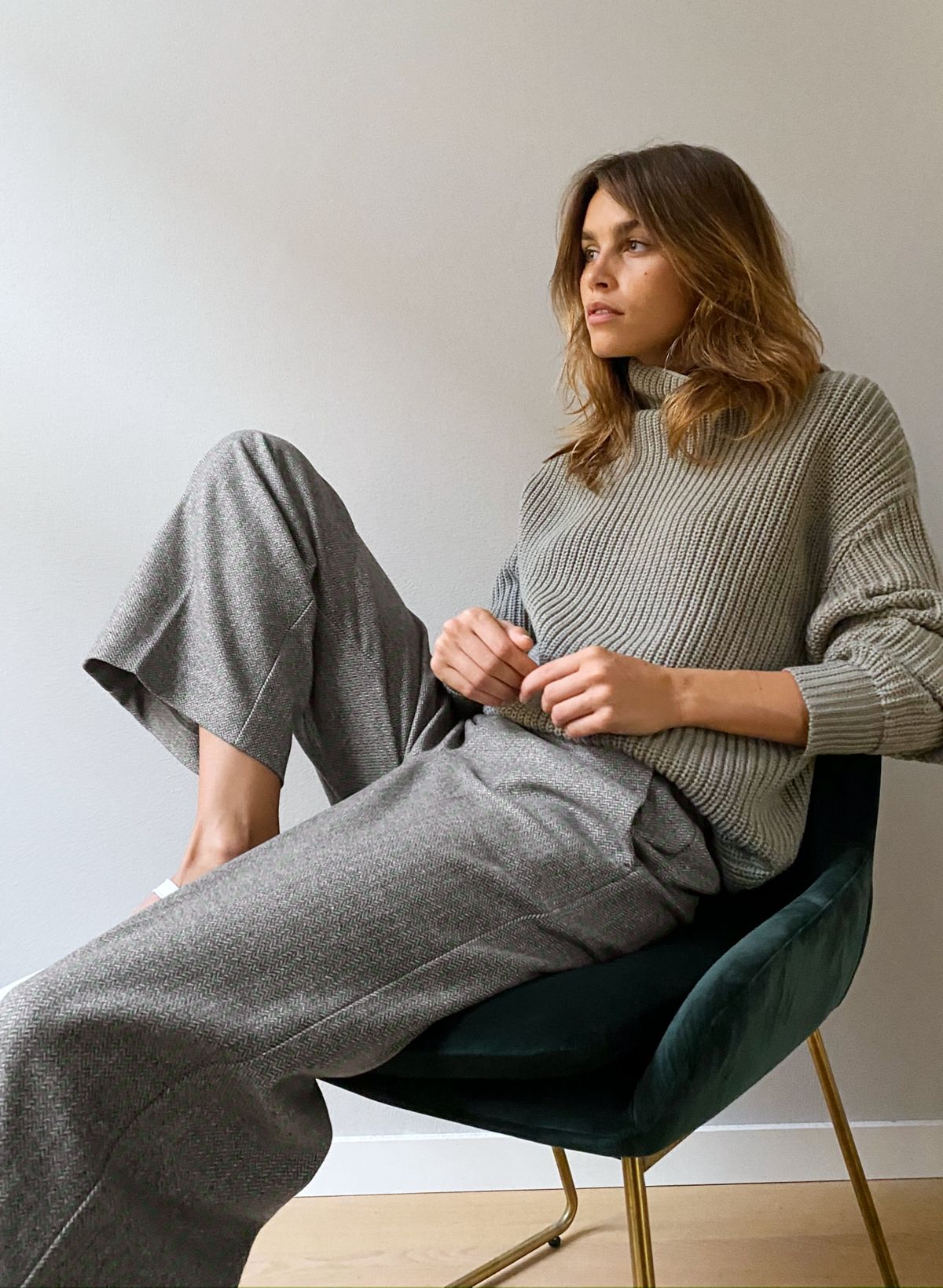 Mid Grey herringbone stretch flat-front Wide leg Pants