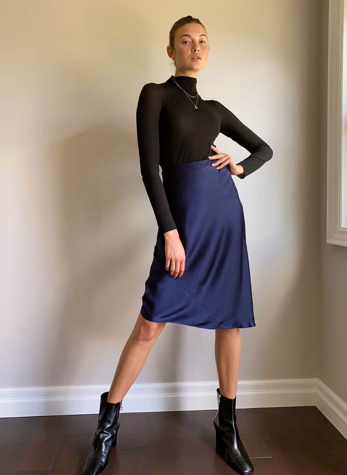 Women's Lightweight Short Knit Silk Sheer Slip Skirt – MORE SUNDAY