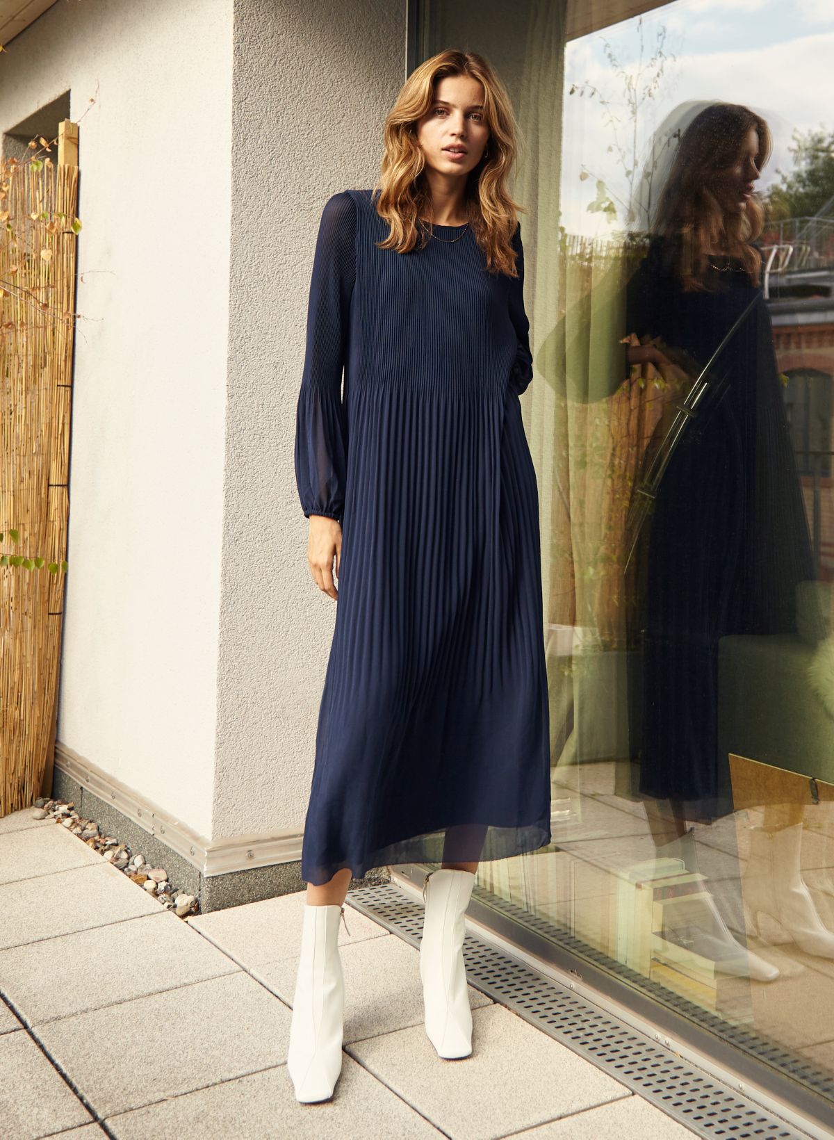 Styling  Aritzia Sonore Dress — WOAHSTYLE