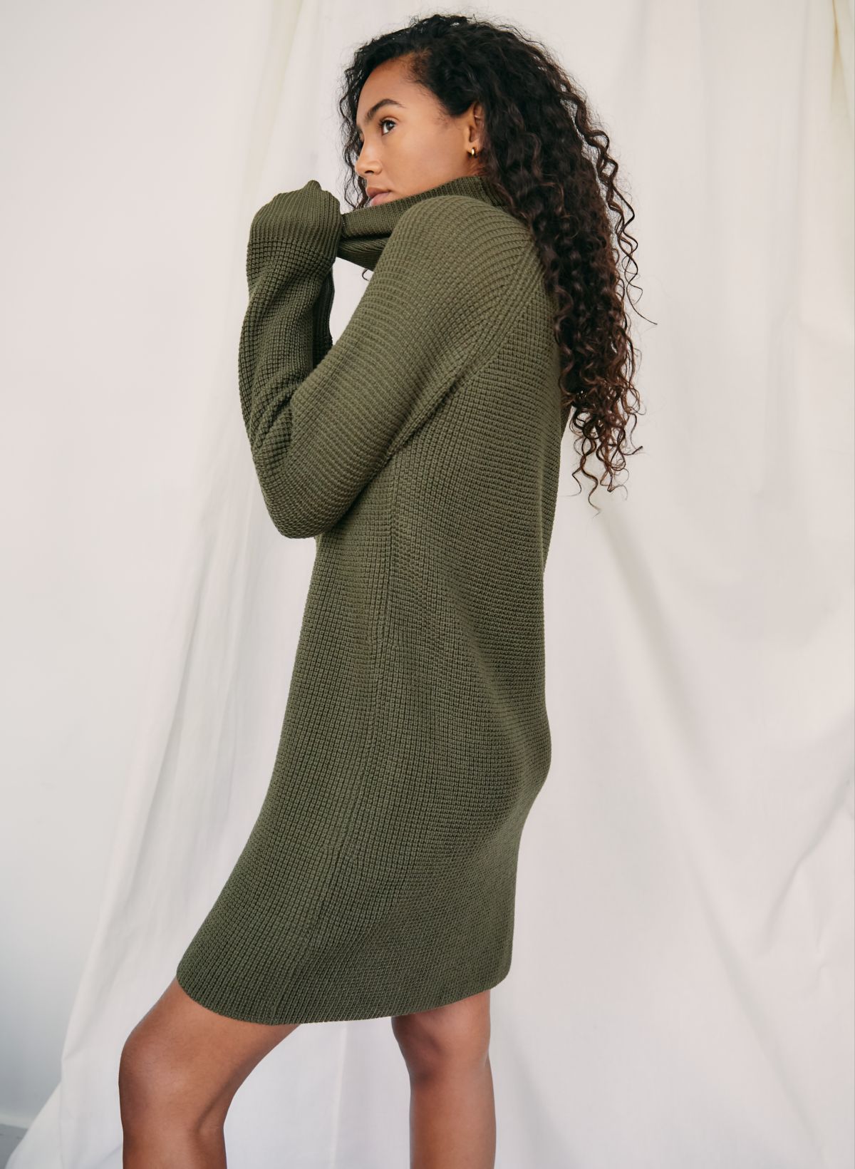 Aritzia sweater store dress