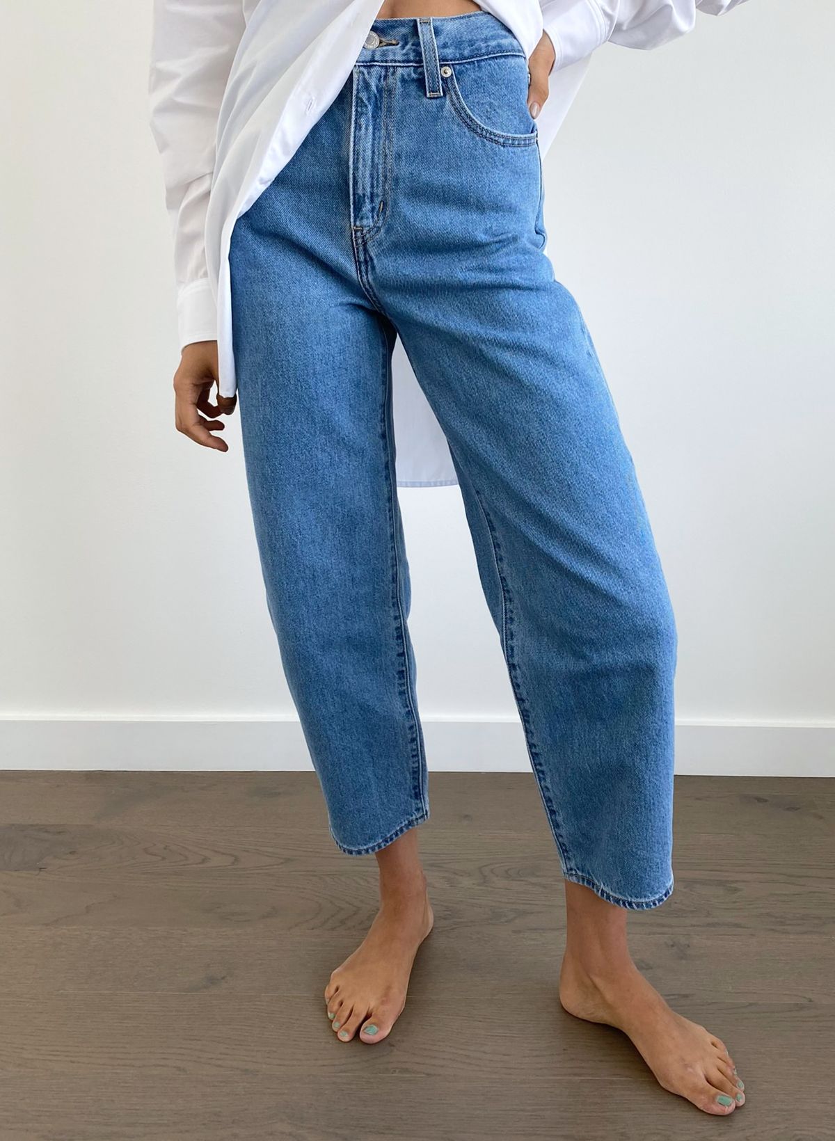 Levi's BALLOON LEG | Aritzia CA