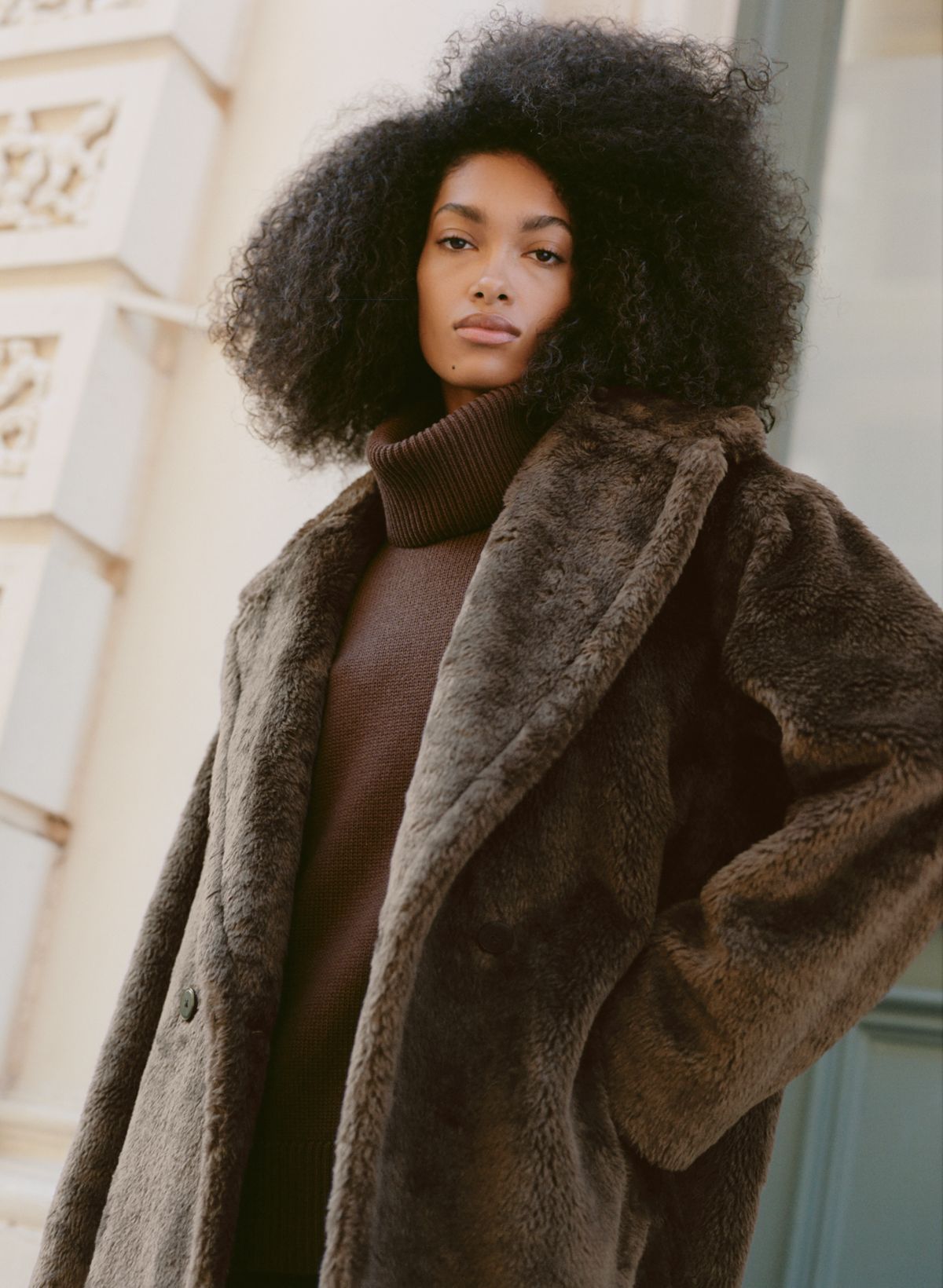 coat, faux fur coat, black bag, black leggings, black turtleneck