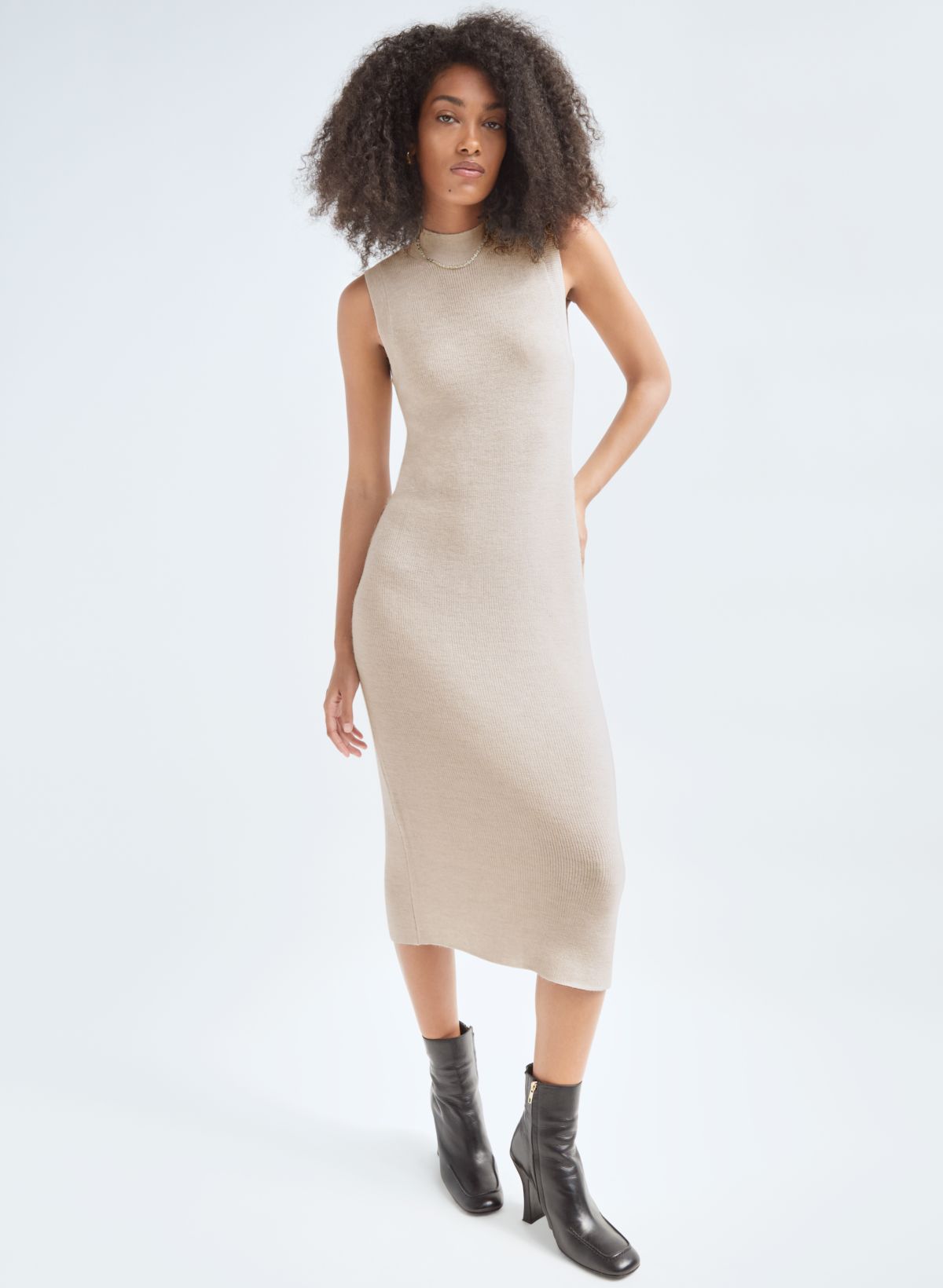 Aritzia, Dresses