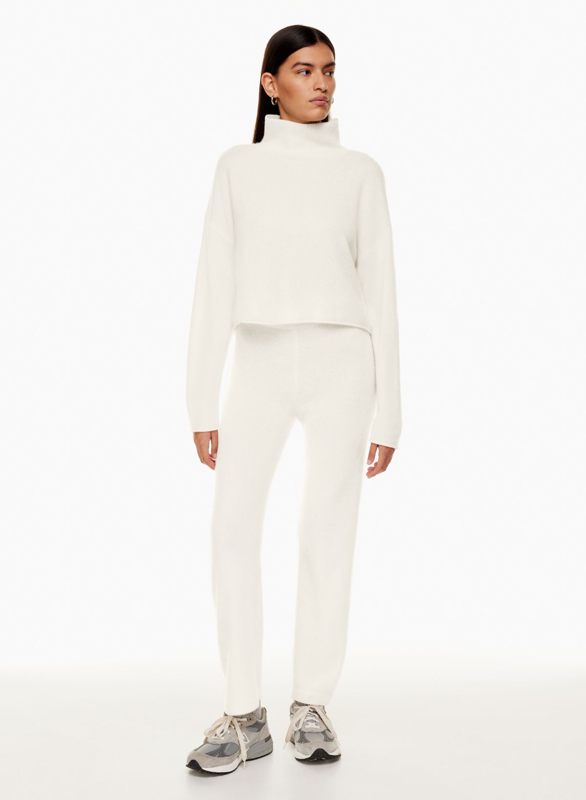 Aritzia hot sale white turtleneck