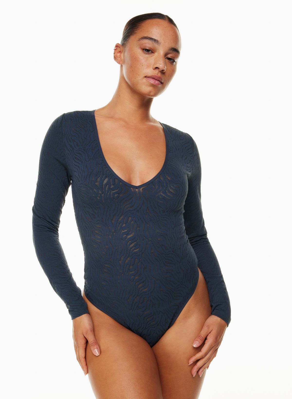 Black Minimalist Solid Form Fitting Bodysuit Casual Deep V Neck Short  Sleeve Skinny Bodysuit Women Summer Tshirt Bodysuits S 3XL J1905113 From  Janet1221, $13.27