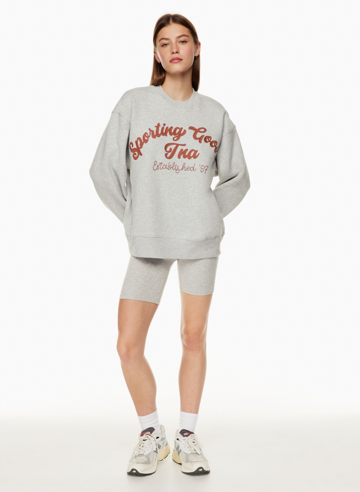 Aritzia TNA Cozy Fleece Boyfriend Cropped Sweatshirt in Black Size