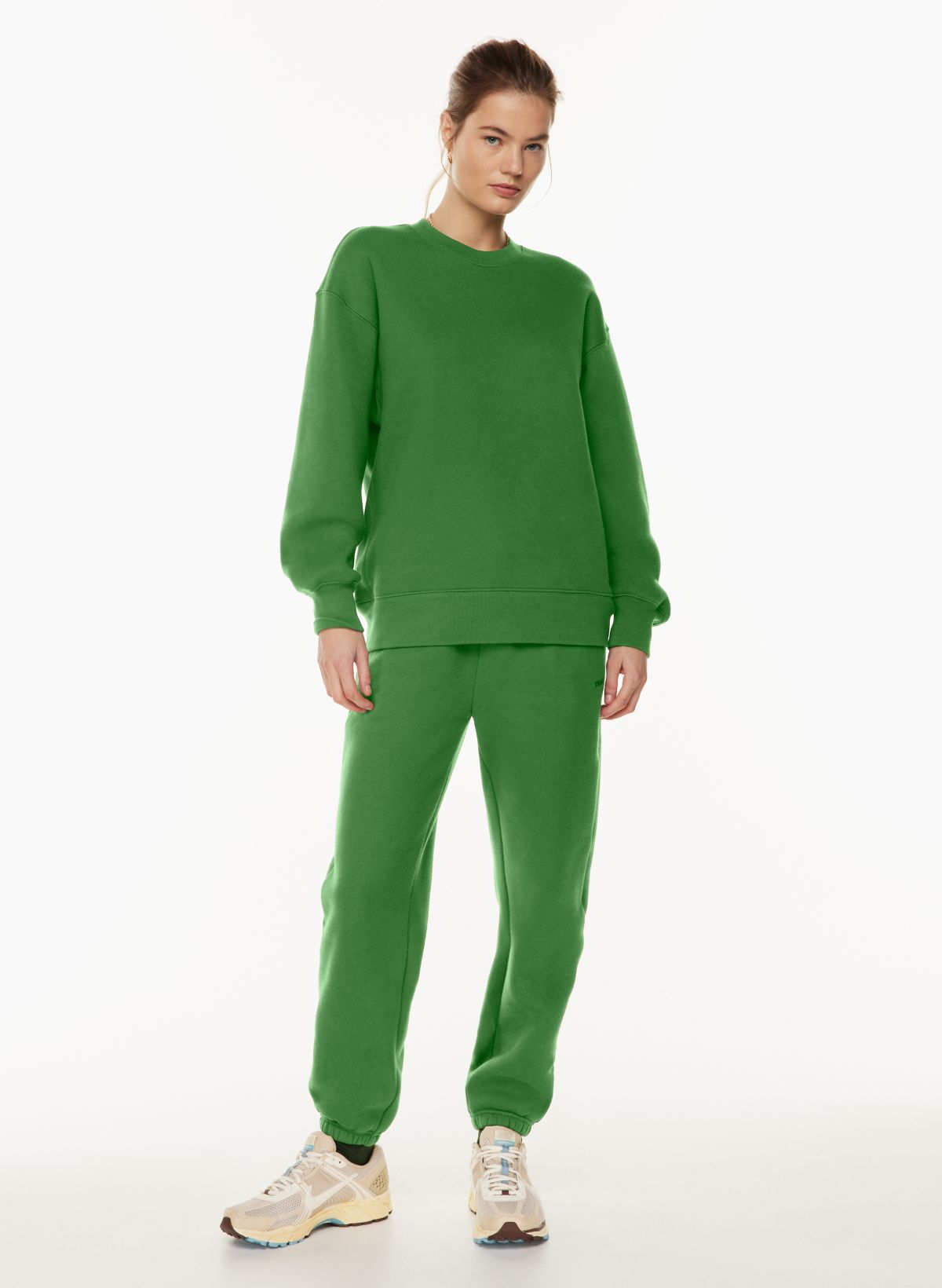 Cozy fleece mega sweatpants: help me pick a size : r/Aritzia