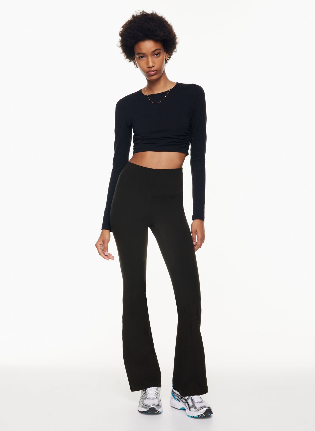 ARITZIA Flared Leggings Review  MUST have Yoga Pants for shorter