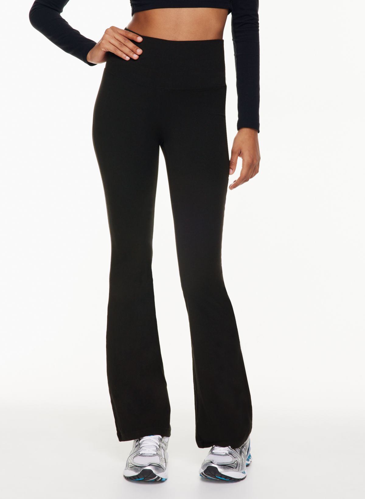 aritzia tnachill atmosphere hi kick flare legging in black, Women's  Fashion, Activewear on Carousell