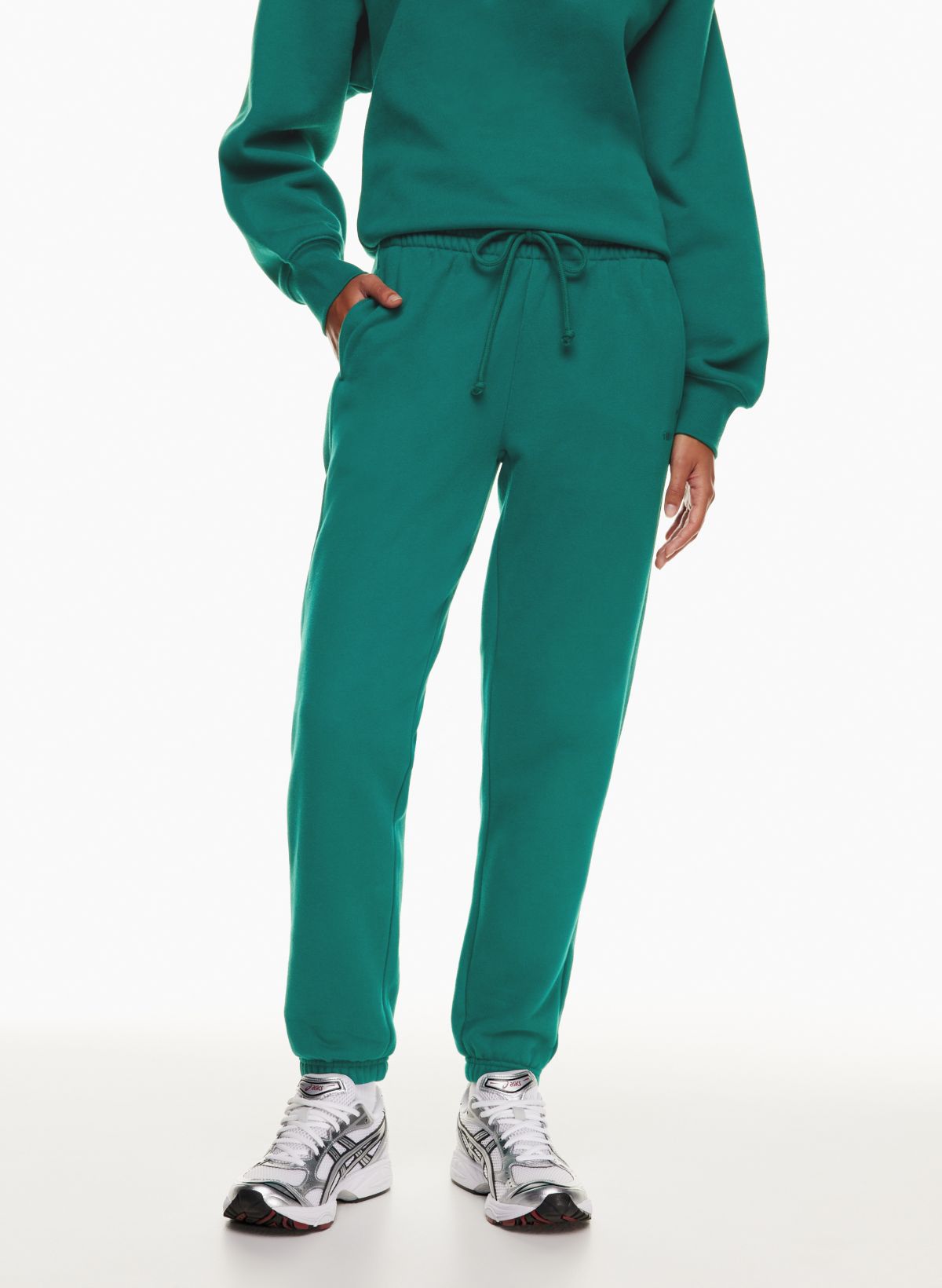 Aritzia deals boyfriend sweatpants