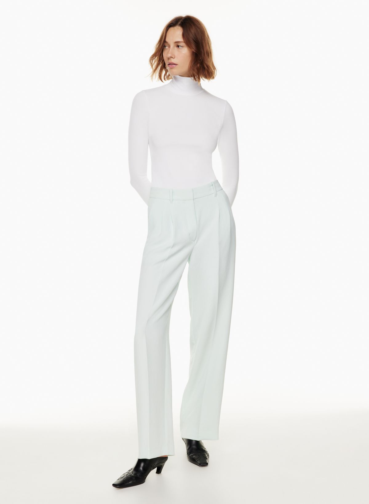 Aritzia shop white turtleneck