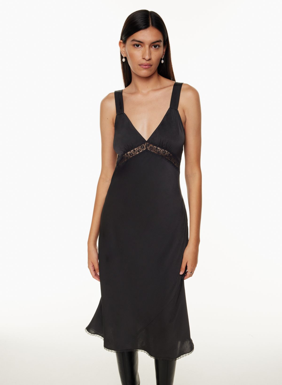 Dresses at outlet aritzia