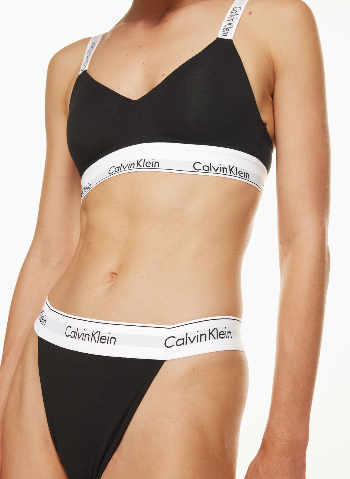 Calvin Klein Modern Cotton Thong - White