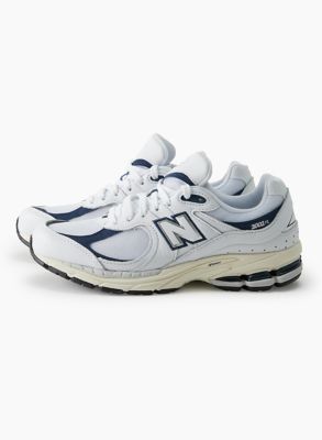 new balance aritzia v3