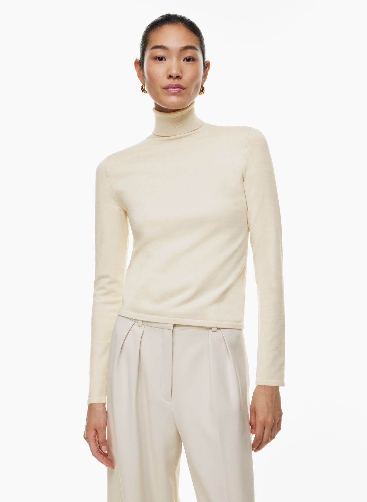 Women's White Turtleneck Sweaters