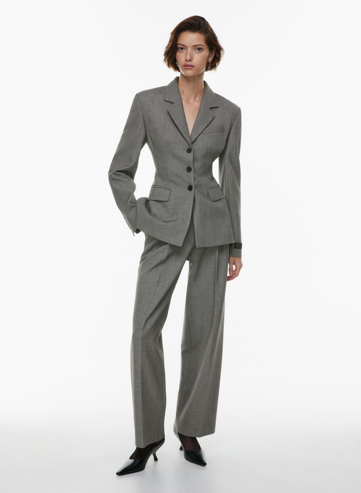 Shoulder Pad Cropped Tailored Blazer  Tailored blazer, Suits for women,  Plus size outfits