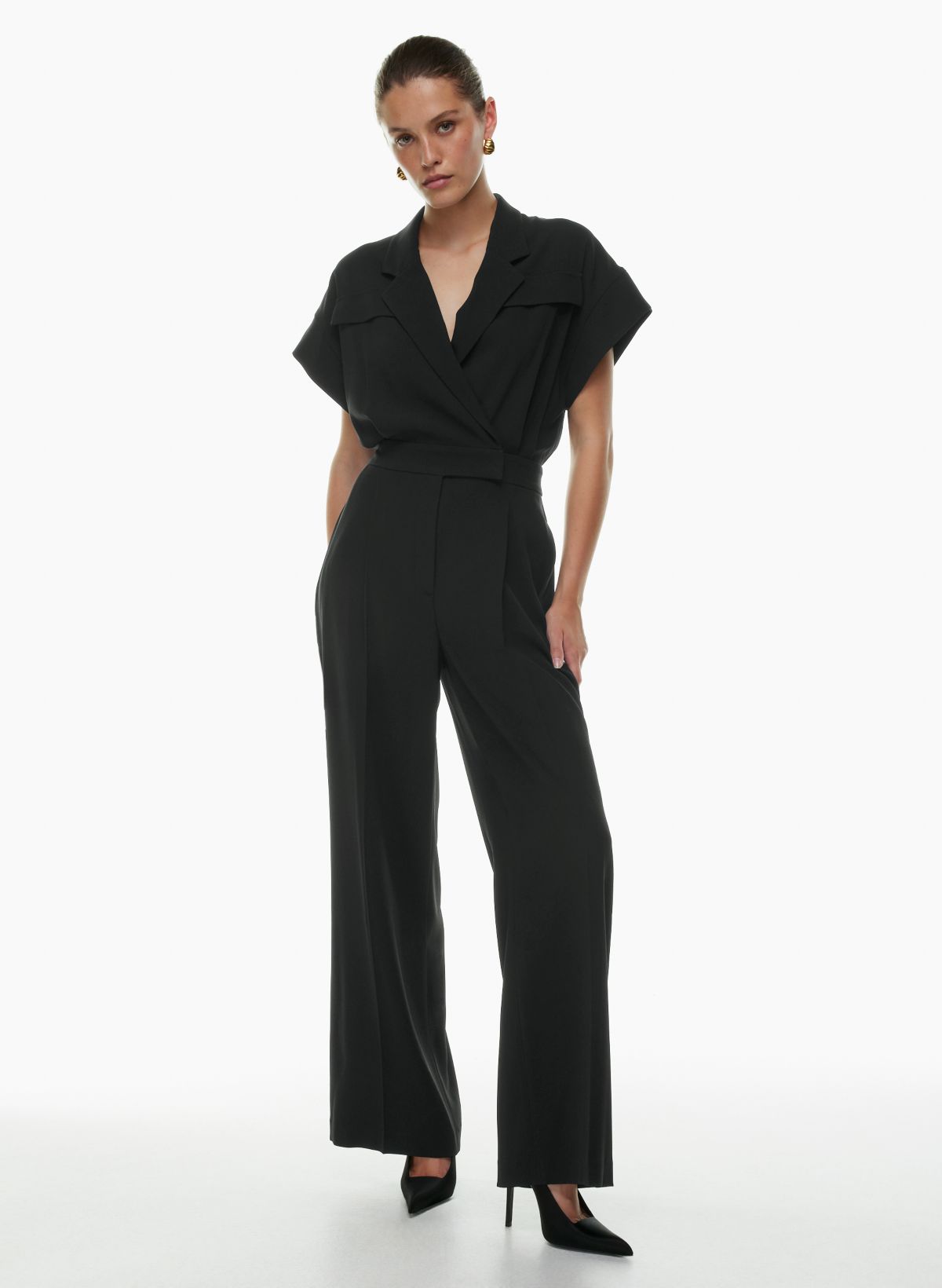 3 ways to style and wear a legging jumpsuit. This one is from @Aritzia