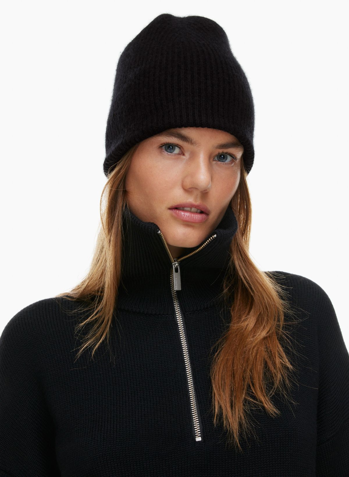 Cashmere thick rib beanie in Black