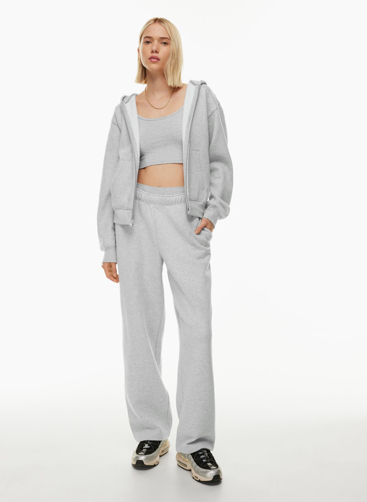 Tna COZY FLEECE MEGA STRAIGHT SWEATPANT | Aritzia CA