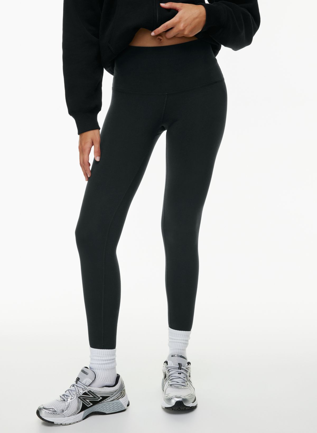 Aritzia TnAction TnaBUTTER™ Cheeky Hi-Rise Legging in black ankle