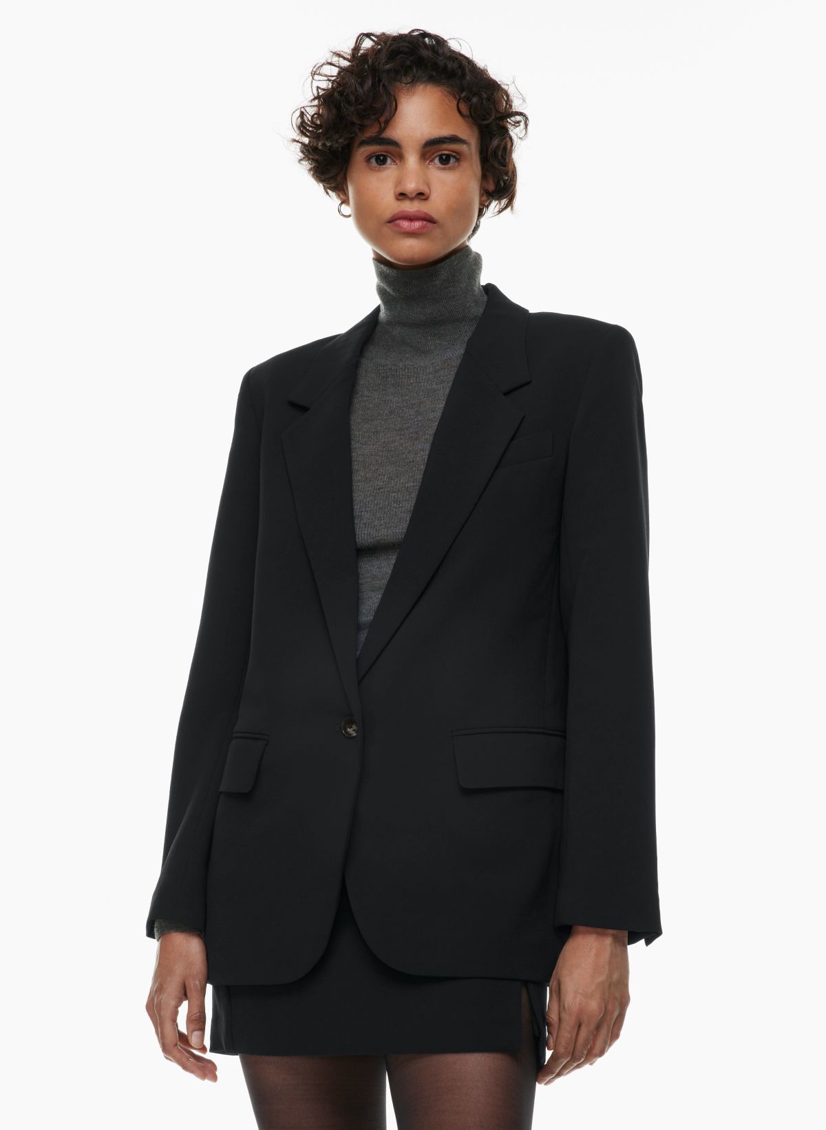 Confirmed: they indeed started branding their bodysuits and changed their  labels :( : r/Aritzia