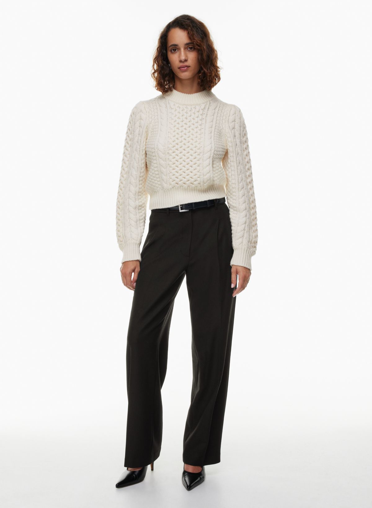 Carrot pants are so underrated for petite/small waist frames, great  alternative if you feel swallowed by Effortless Pants : r/Aritzia
