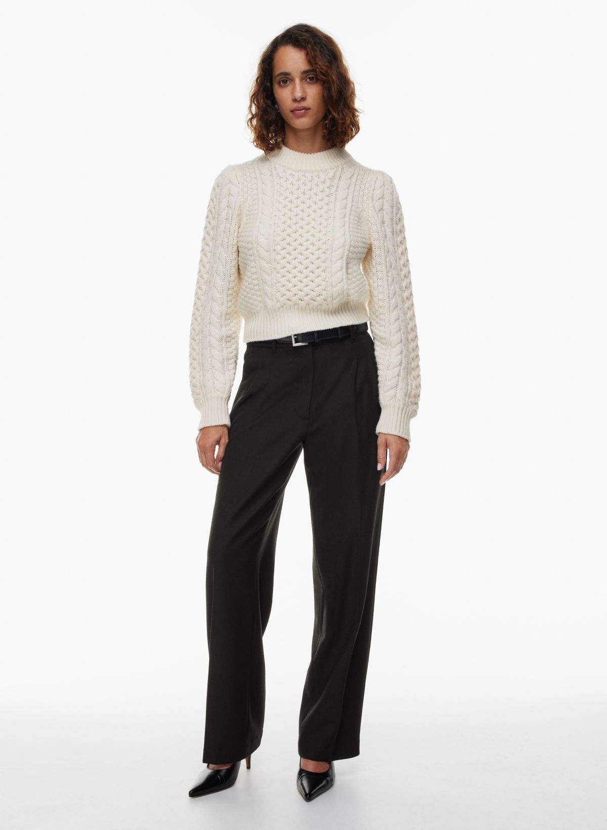 https://aritzia.scene7.com/is/image/Aritzia/f23_04_a06_112898_1274_on_a?wid=1200