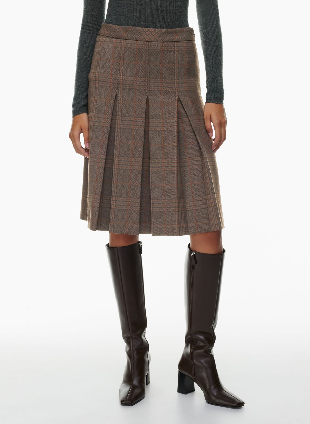 Hoodie, skirt, tights, boots. My favourite combination! : r