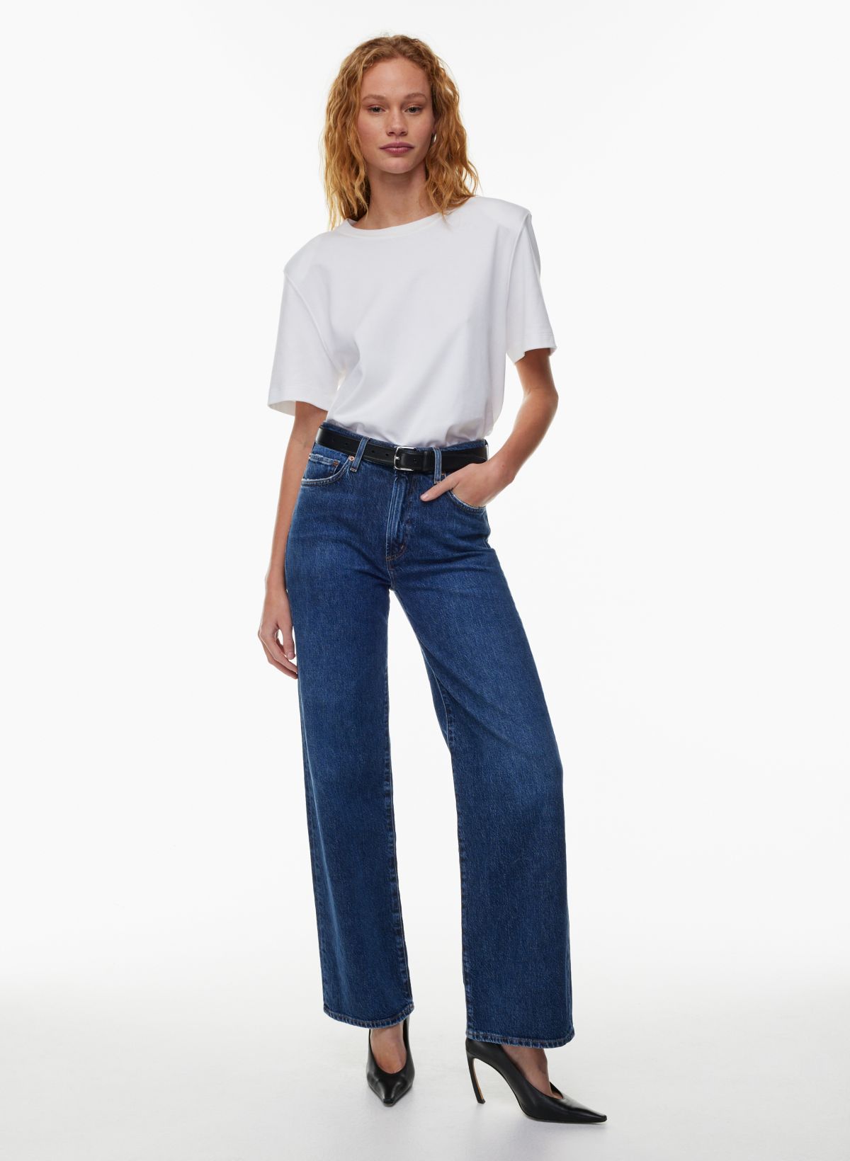 Aritzia jeans store