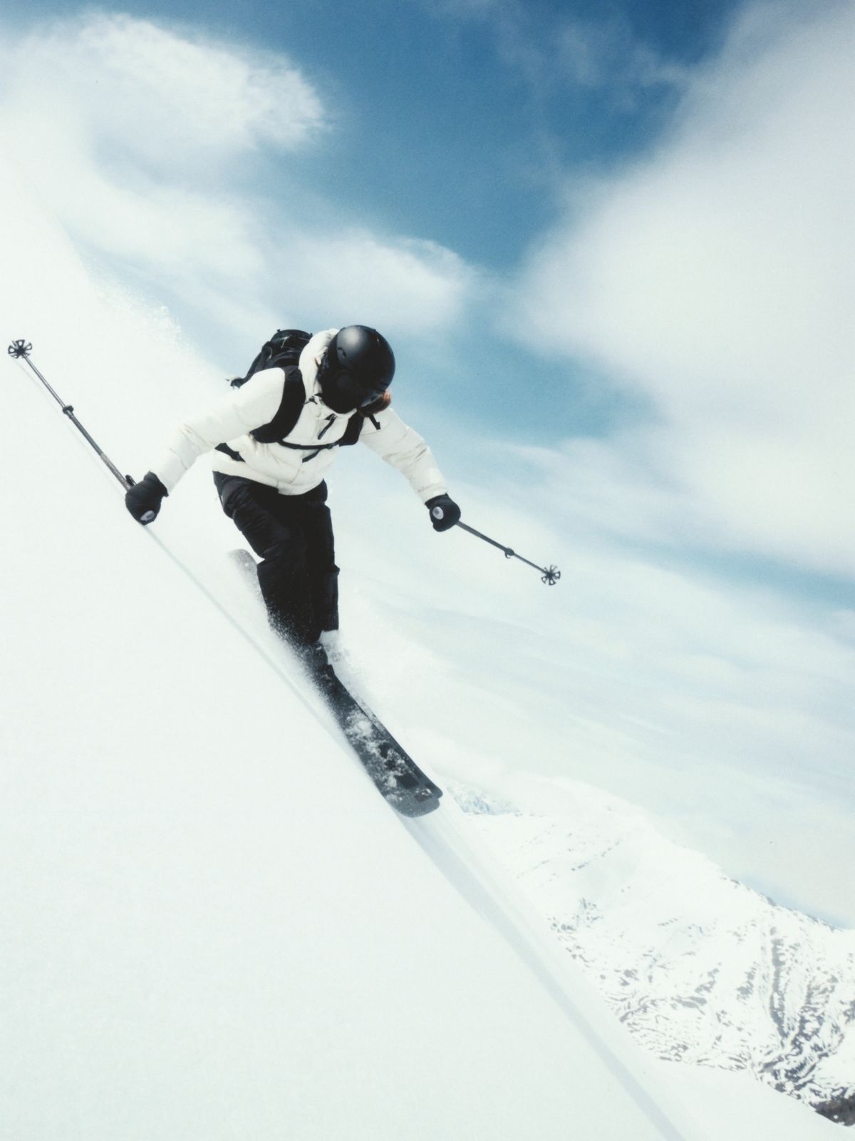 aritzia super puff skiing