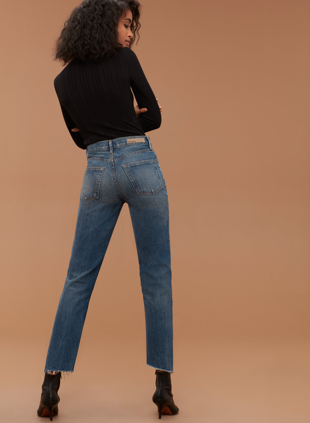 GRLFRND HELENA CROP CLOSE | Aritzia CA