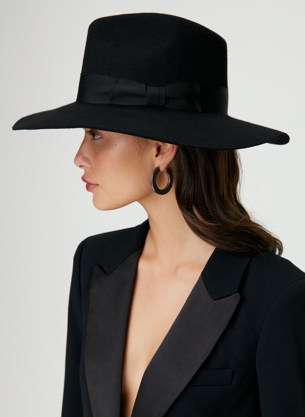 brimmed wool hat