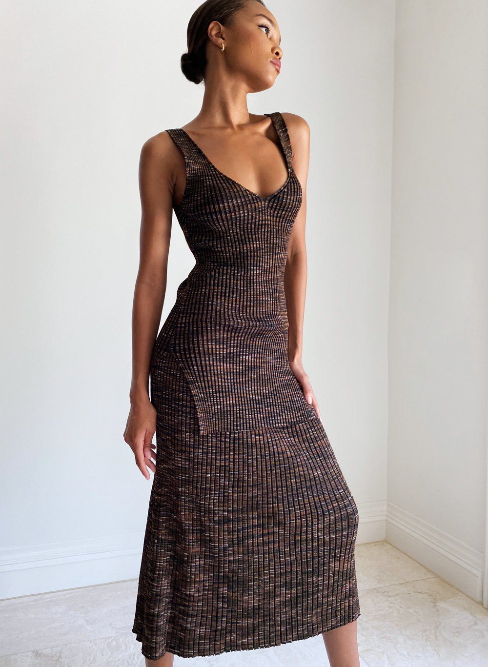 pleated midi skirt aritzia