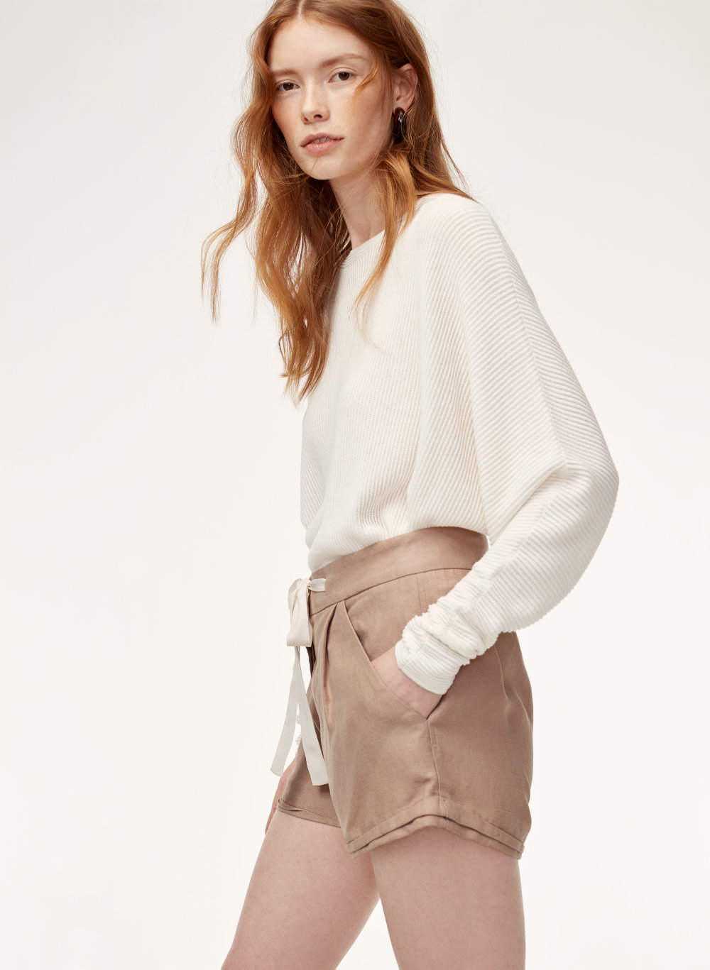 white linen shorts aritzia