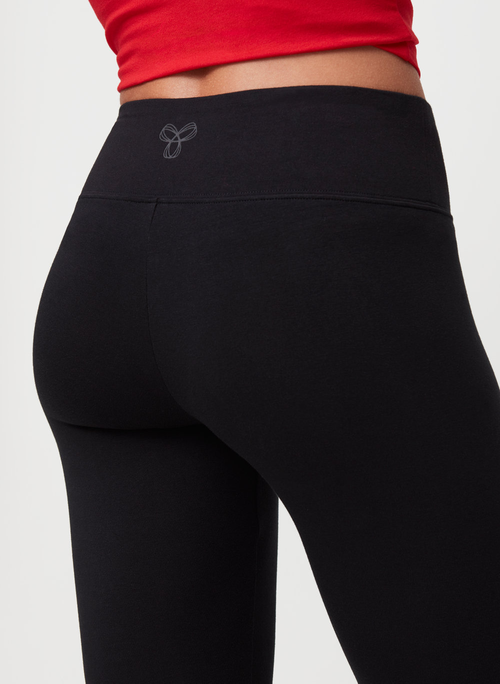 Aritzia TnaBUTTER Activewear Review (Controversial Opinion