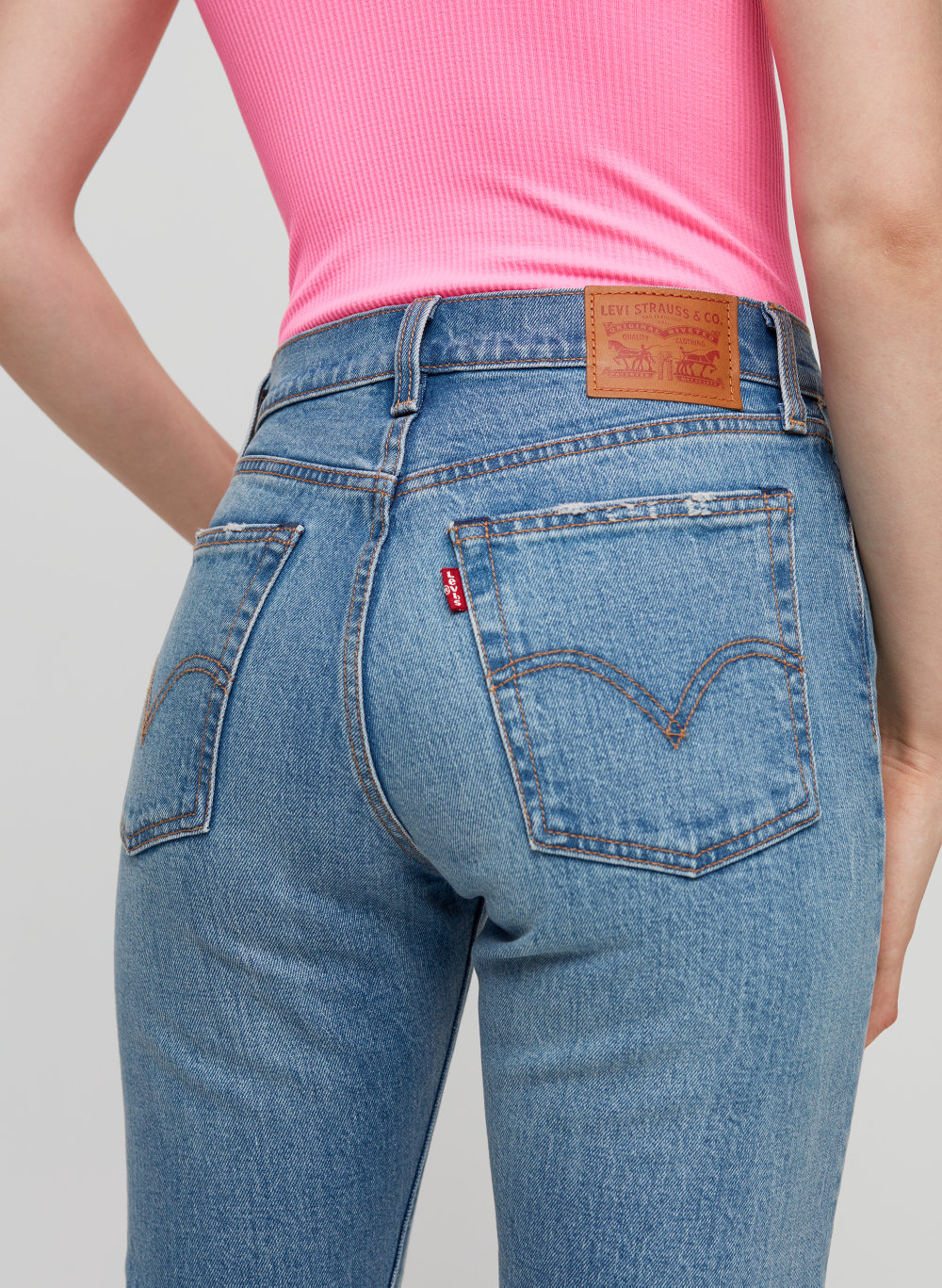 mom jeans high waisted levis