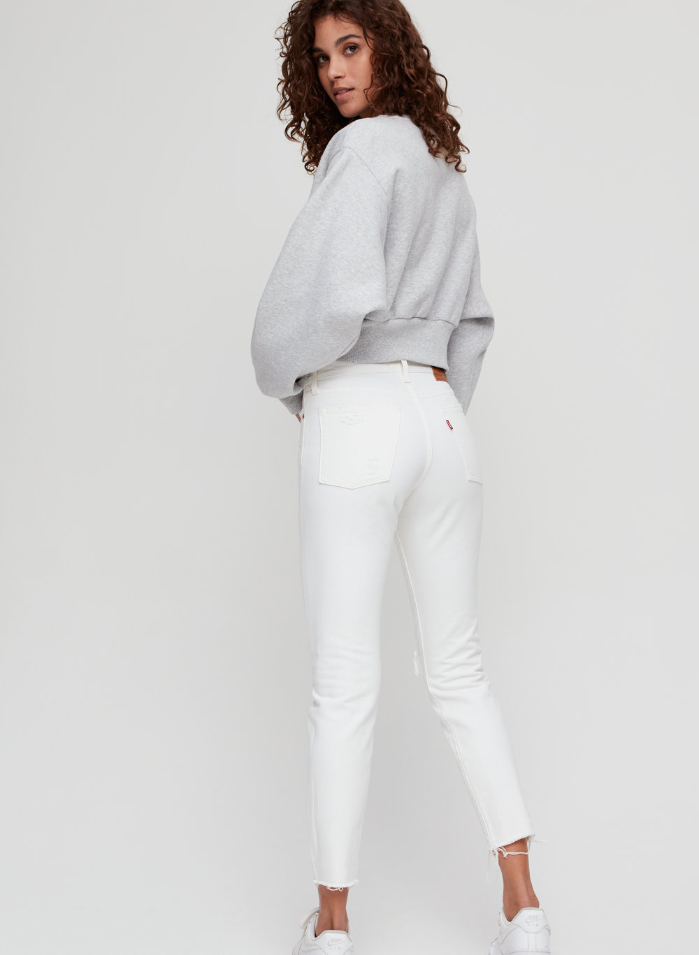 levi's white wedgie jeans
