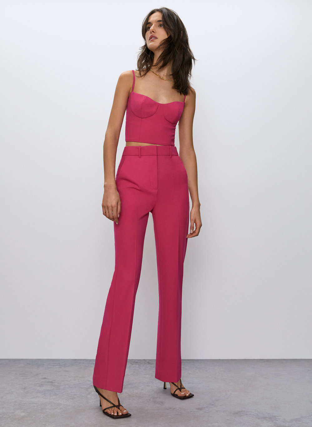 This in black, or navy blue | Editorial fashion, Fashion, Pants