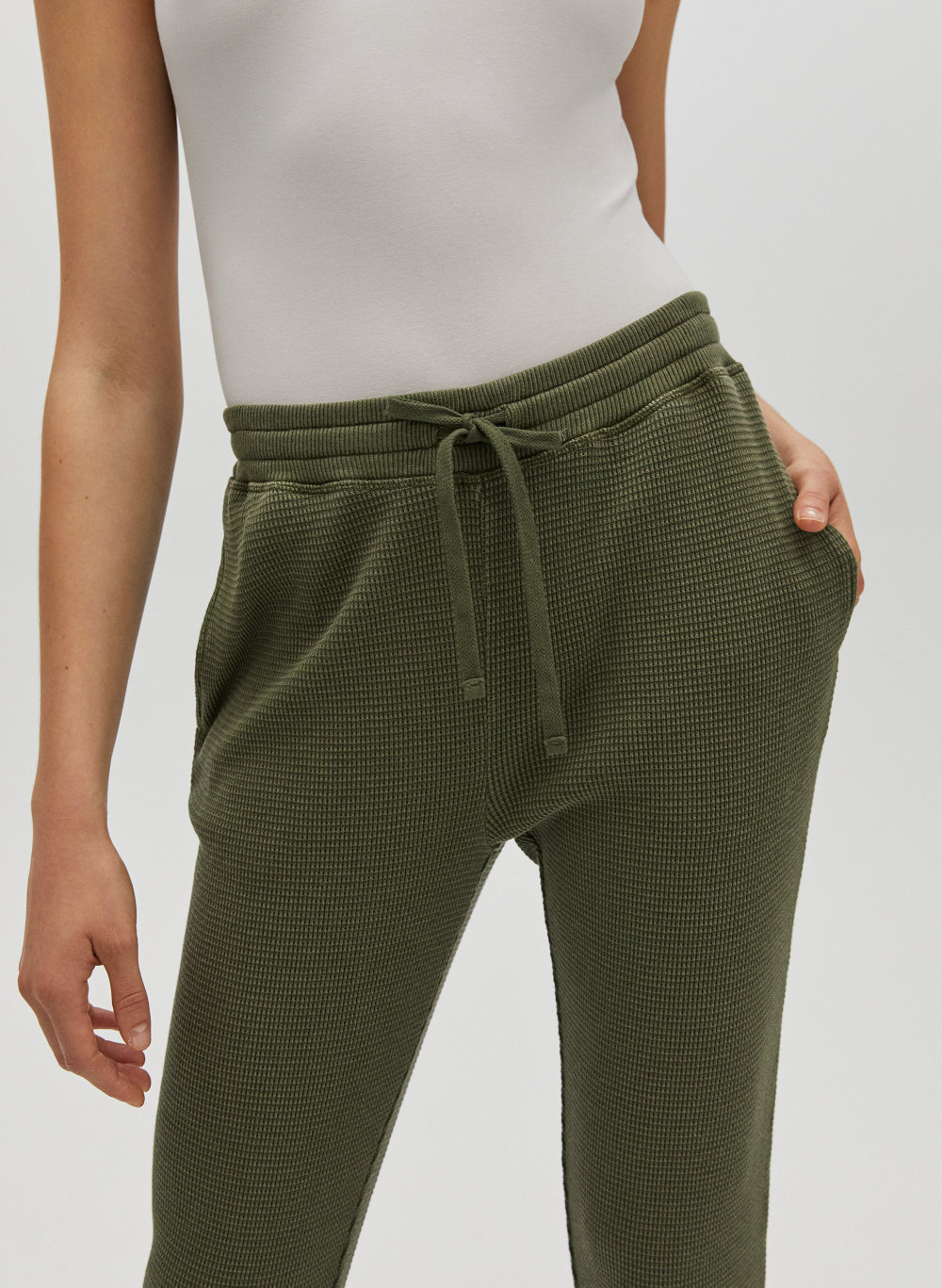 aritzia speed jogger