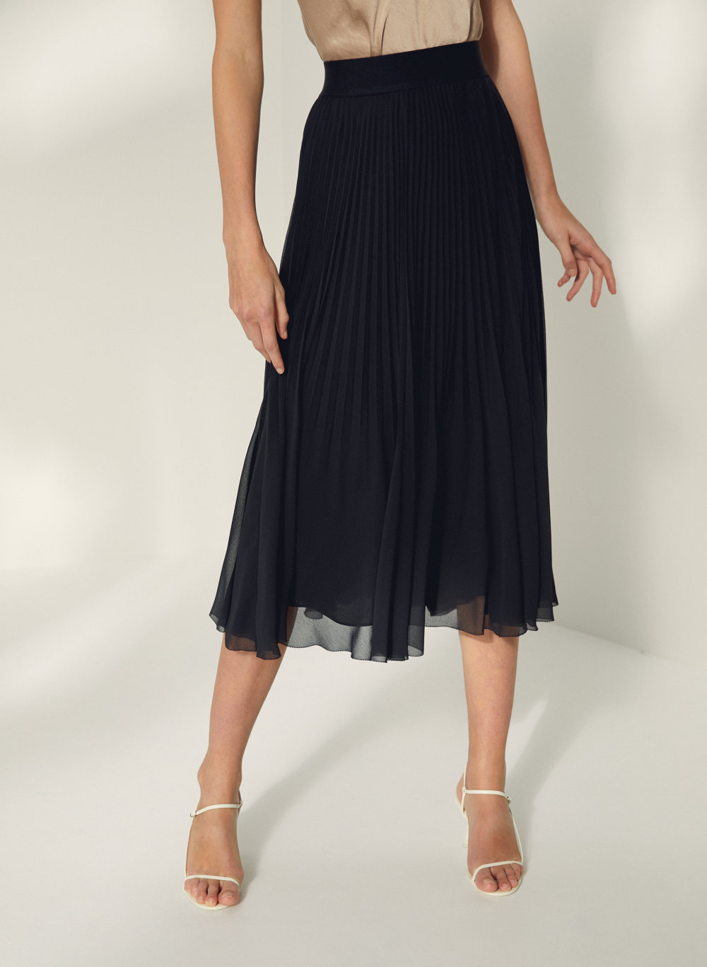 Wilfred TWIRL SKIRT Aritzia CA
