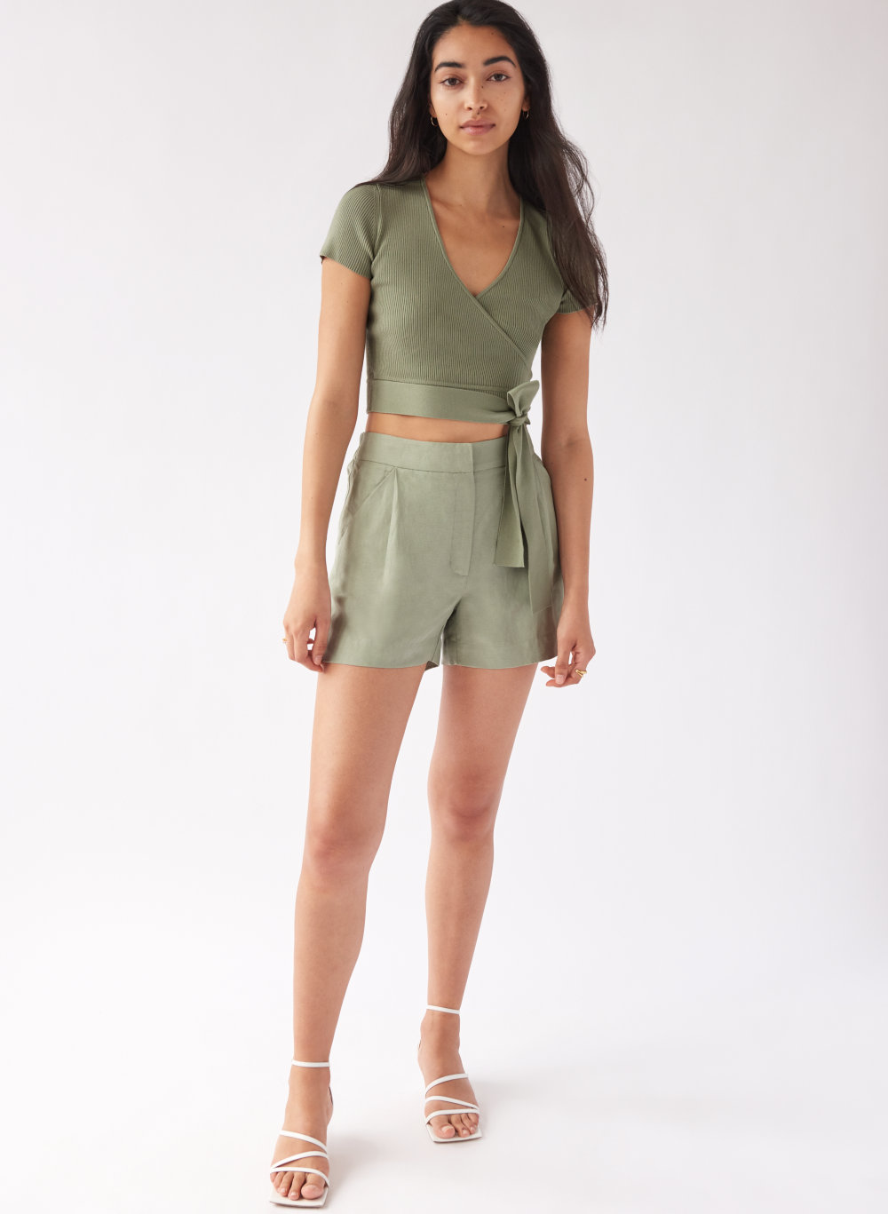 white linen shorts aritzia