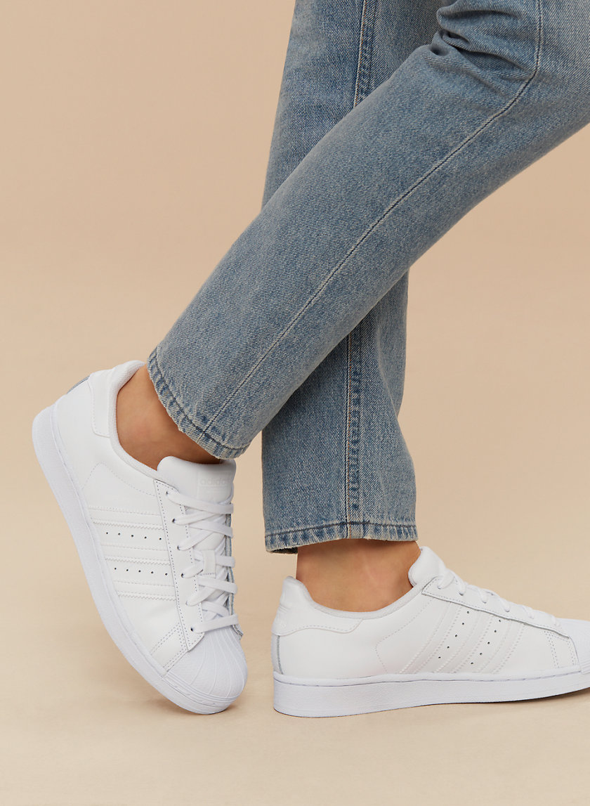 adidas SUPERSTAR SNEAKER | Aritzia CA