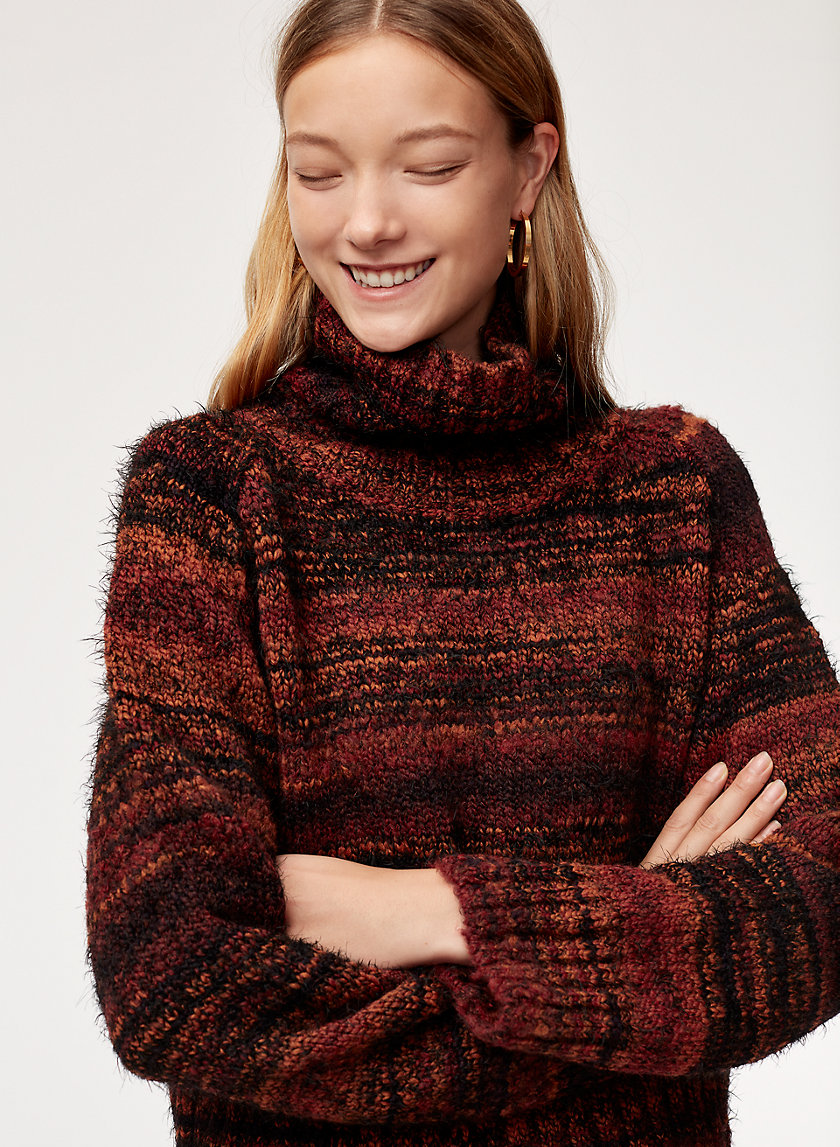 TITUS SWEATER - Cropped, oversized turtleneck sweater TITUS SWEATER - Cropped, oversized turtleneck sweater
