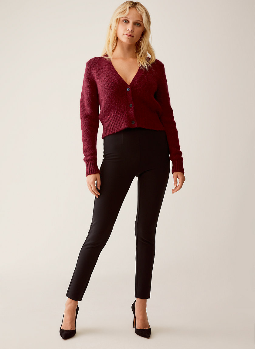 SLIM CROP CARDIGAN - Cropped, button-up, V-neck cardigan SLIM CROP CARDIGAN - Cropped, button-up, V-neck cardigan